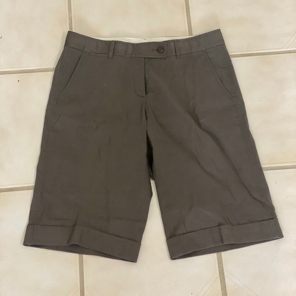 Elie Tahari shorts size 8